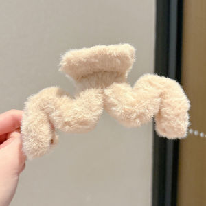 Large Plush Hair Claw Clip Shark Tail Hairpin Bun Hair Accessories Fashionable Headwear Pink Empress Korean Style FH815506