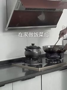 Foldable 304 stainless steel oil baffle kitchen stove high temperature heat insulation board can be customized gas stove cooking anti-edible oil baffle thickened