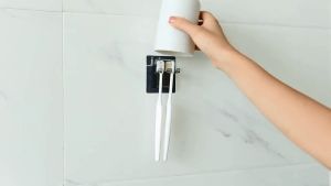 Bộ Ly Và Miếng Dán Tường Treo Bàn Chải ĐR