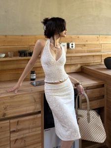 audwyn | Retro Jacquard V-Neck Stretch Fit Vest & Skirt Set