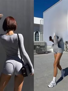 ชุดโยคะสปอร์ตเซ็กซี่คอวีแขนยาวเข้ารูปพร้อมซิปครึ่งตัว กางเกงขาสั้น ผ้าฝ้ายผสม ชุดออกกำลังกายสำหรับผู้หญิง