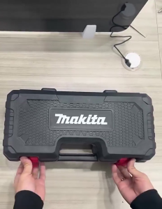 (ของแท้รับประกัน 1 ปี) Makita 199V 4 6 นิ้วแบบชาร์จไฟเลื่อยยนต์แบบพกพาขนาดกะทัดรัดตัดไม้สวนตัดแต่งกิ่งไม้เลื่อยสายพาน 2 ชิ้นแบตเตอรี่ลิเธียมไฟฟ้า 1 เครื่องชาร์จ