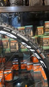 MAXXIS Ban Luar Sepeda Roadbike All Terrane 700 x 33 EXO TR