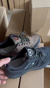 hchang รองเท้าผ้าใบชายรองเท้าเดินป่าน้ำหนักเบาพิเศษใหม่ รองเท้ากีฬา รองเท้าลำลองระดับไฮเอนด์สำหรับผู้ชาย รองเท้าเดินป่า