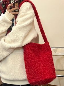 Large Capacity Bucket Bag Womens Crossbody Shoulder Bag Plush Korean Style Christmas Red Versatile Soft Velvet Casual Bag