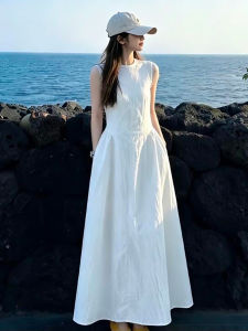 LIRUSHAN | French Sleeveless White Slimming Long Dress