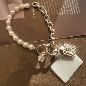 Fashionable Short Phone Strap Pearl Chain Luxury Rhinestone Clasp Universal Mobile Phone Case Holder Elegant Fragrance Style