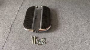 Cặp Gác Chân Sau Suzuki Gz150a