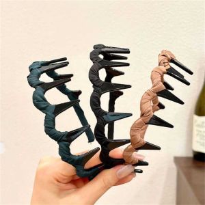 คลิปผมทรงคลื่นแบบใหม่ปี 2025 สำหรับแต่งหน้าและไปเที่ยว คลิปผมรูปฟันรูปตุ๊กตาแบบฝรั่งเศส กันลื่น ราคาไม่เกิน 10 หยวน