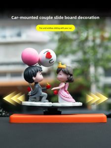 NBM | Creative Couple Figurine Dashboard Decor