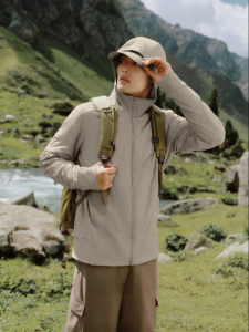 Beneunder | Insulated Stretchy Sport Hooded Mens Jacket