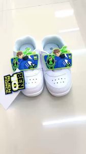 J รองเท้านักเรียน รองเท้านักเรียนชายรองเท้าอนุบาล วอร์มขาว Size 25-34 ราคาป้าย 309 บาท