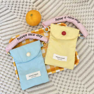 กระเป๋าใส่โทรศัพท์แบบสะพายข้างสุดเทรนด์สำหรับผู้หญิง กระเป๋าถือแบบพกพาที่หลากหลาย ลายดอกไม้ วัสดุผ้าโพลีเอสเตอร์ ขนาดกะทัดรัด