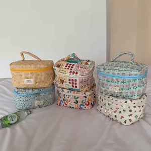 Fashion Cotton Travel Cosmetic Bag Cute Cartoon Quilted Portable  Large Capacity Zipper Handbag For Women Girls Gifts