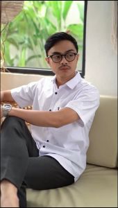 ALARY - Kemeja Lengan Pendek Pria Elio Putih