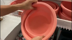 PEPPRIG Wash-Tub 27cm Pink/Yellow Foldable Grooved-Bottom Water Tub Container Baldi Air Lipat