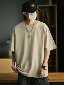 เสื้อยืดคอกลมแขนสั้นผ้าฝ้ายแท้ทรงหลวมสำหรับผู้ชาย สไตล์อเมริกัน High Street ลายตัวอักษรสีดำ แฟชั่นฤดูร้อน