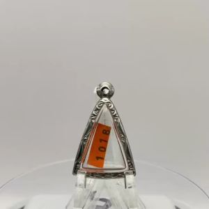 1018 ตลับพระ กรอบพระสแตนเลสลายไทย นางพญาเล็ก วัดปากน้ำ หรือพิมพ์ใกล้เคียง ขนาดวงใน 2.0*2.8 ซม. ขนาดใส่สวย 1.7*2.5 ซม. หรือขนาดพระที่ใกล้เคียง