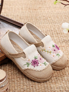 Embroidered 3D Stereo Shoes Linen Casual Work Shoes Breathable for Office Wear Traditional Beijing Cloth Shoes Womens Flats