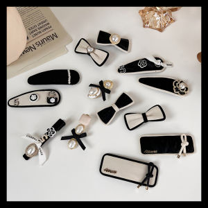 Original Design เงินสเตอร์ลิงอัญมณีสีดําสีขาว Mountain Tea ดอกไม้เพิร์ลด้านข้างคลิปอุปกรณ์เสริมผมสําหรับสาวหวานน่ารัก BB คลิปเครื่องประดับผม