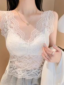French Elegant Lace Strap Vest Womens 2025 New Suit Inner Hot Base Integrated Chest Pad Top Short Pure Color V-neck Sleeveless