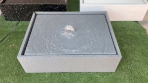 A1001 น้ำพุฮวงจุ้ยสีเทา น้ำล้นทรงเรียบ ได้ยกชุดมีปั๊มน้ำ