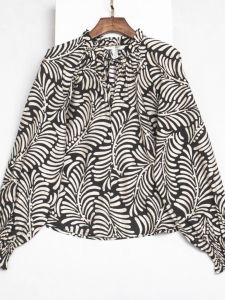 เสื้อเชิ้ตผู้หญิงแขนยาวคอตั้งสไตล์ฝรั่งเศส ทรงหลวม แขนโคมไฟ ลายดอกไม้ สัมผัสพิเศษ ทรงปกติ ฤดูร้อน 2025 ความเย็น