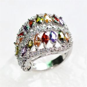 Huitan Luxury Hyperbole Leaf Shaped Ring for Women Brilliant Cubic Zirconia Finger Jewelry for Anniversary Party Delicate Gift