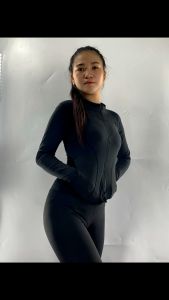 (FE FASHION) Women Long Sleeve With Zipper Fitness Running Tops Yoga Clothes With Two Pocket Jogger Running Coats