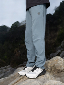 Mens Lightweight Water-Repellent Breathable Wear-Resistant Softshell Trousers