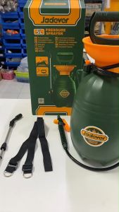 Jadever ถังพ่นยามือโยก 5 8 ลิตร ถังพ่นยาชนิดมือโยก รุ่น JDRS1550JDRS1580 พร้อมสายยางยืดหยุ่นยาว 1.2 เมตร