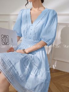 PlumJan | Vintage Floral Waist-Cinching Dress with Lace Bell Sleeves