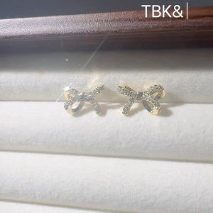 TBK 18k Gold Cubic Zirconia Stud Earrings Accessories For Women 552e