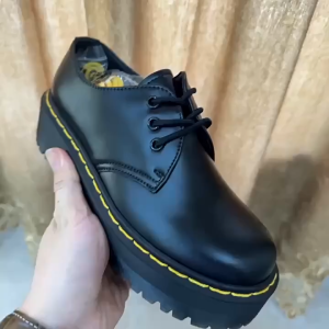 【Offlcial Store】Dr. Martens For womens low top loafers Thick soled Shoes Black-25567001