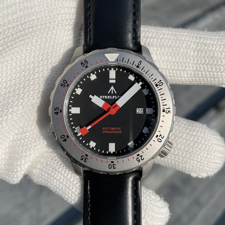 STEELFLIER SF752 Stylish Men's Automatic Watch NH35 Movement 200m Water Resistant