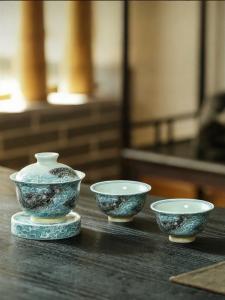 GUYUETANG | Bộ Trà Gongfu Phong Cách Bảo Tàng Bao Gồm 3 Món Gaiwan Trà Sứ Vẽ Tay