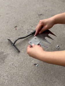 👍ใช้งานได้นาน100ปี👍5/6/7/8 ฟันสวนคราดกําจัดวัชพืชเครื่องมือมือการเกษตรเล็บคราดโลหะคราดได้อย่างง่ายดายดินเปลี่ยนเครื่องมือการเกษตร ใช้ขุดดิน ขุ่นถาง อย่างดี เหล็กหนา ใช้ได้นาน