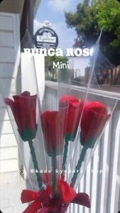 bunga mawar merah hari guru ready