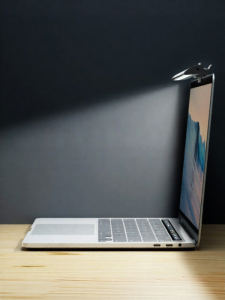 EYESPRO | Intelligent Eye-care Screen Mount Lamp