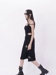 Đầm Quai Vai Họa Tiết Bướm Mùa Hè Thiết Kế