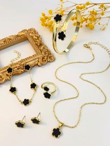 Set Lengkap Titanium Bunga Clover Perhiasan Wanita Anti Karat Tidak Luntur Perhiasan Korea Style