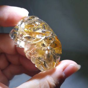 板钛金钛晶九尾狐仙/钛金趴狐摆件手把玩件/Titanium Rutile Quartz 9-Tailed Fox Tea Pet Ornament Hand Play Decoration