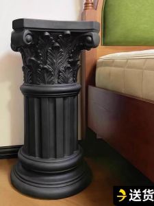 ตกแต่งบ้านสไตล์ย้อนยุค สตั๊ดโรมันสีดำ พื้นสำหรับแสดง พื้นสำหรับวางเครื่องประดับตกแต่งห้องในร่ม ชานชาลากาแฟ ชั้นวางของ ชั้นวางของ วัสดุหินอัลลอยด์