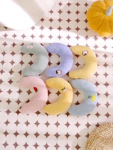 Pet Cat Pillow PP Cotton Filling Cervical Spine Protection Plush Cat Dog Sleeping U-Shaped Pillow