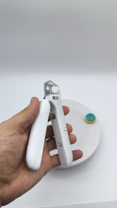 YEE LED Pet Nail Clipper - เครื่องตัดเล็บสัตว์เลี้ยงสำหรับแมวและสุนัข Safe Cat & Dog Nail Trimmer with Light for Precise Grooming