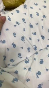 1 Mét Vải Thun Cotton Gân Borip Màu Trắng Hoạ Tiết Hoa Hồng Nhí Xanh Dương Khổ 1m6 Hàng Công Ty (CÓ ẢNH THẬT HÃNG)