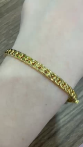 POH HENG Jewellery 22K Bangle in Yellow Gold[Price By Weight]