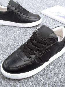 รองเท้าผ้าใบหนังแท้สำหรับนักเรียน รองเท้าลำลองแบบสวม สไตล์สตรีท รองเท้าผ้าใบสีขาว รองเท้าผ้าใบแบบสวมสบายสำหรับผู้หญิง