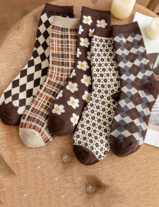 5 Pairs Women Argyle Comfortable Crew Socks Floral Print Fashion Middle Tube Short Socks Set Pack Christmas Gift Soft Floor