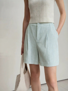 AMII | Minimalist Workwear Loose Fitting Shorts